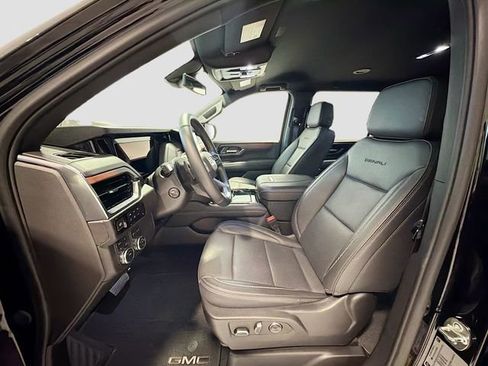 Used 2025 GMC Yukon XL Denali image 20