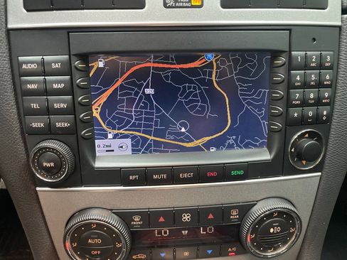 Used 2005 Mercedes-Benz CLK 55 AMG Cabriolet image 33