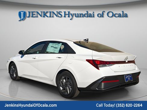 Certified 2025 Hyundai Elantra Sport w/ Cargo Package FWD image 5
