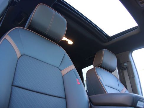 Certified 2024 GMC Canyon AT4 w/ AT4 Premium Package image 27