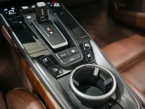 Certified 2025 Porsche 911 Carrera 4 GTS AWD/4WD image 31