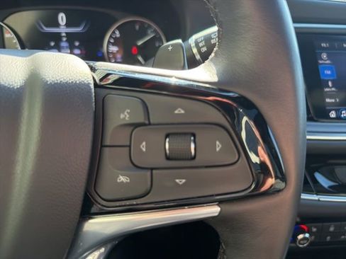 Used 2024 Buick Enclave Avenir AWD/4WD image 19
