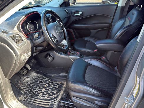 Used 2020 Jeep Compass Trailhawk AWD/4WD image 2