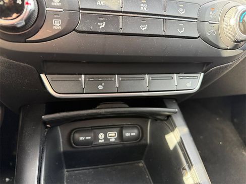 Used 2016 Kia Sorento LX w/ LX Convenience Package image 29