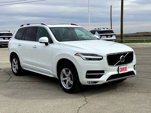 Used 2018 Volvo XC90 T5 Momentum w/ Convenience Package image 4