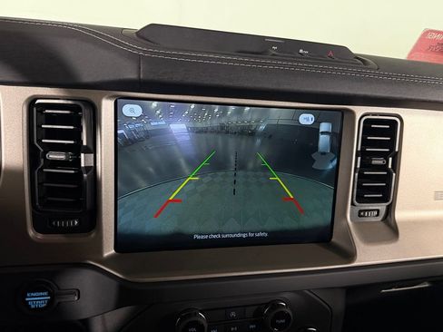 Used 2025 Ford Bronco Outer Banks AWD/4WD image 21