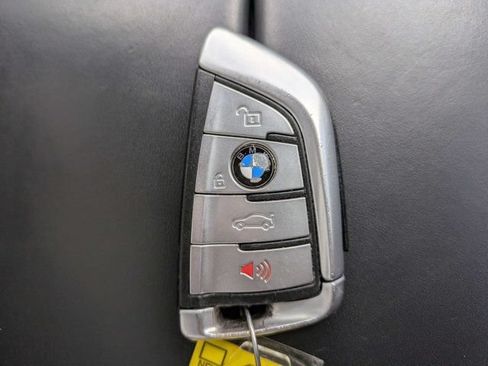 Used 2020 BMW 750i xDrive w/ Cold Weather Package AWD/4WD image 28