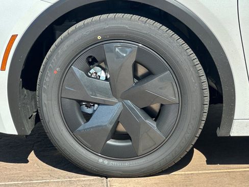 New 2026 Toyota Prius Plug-In Hybrid image 32