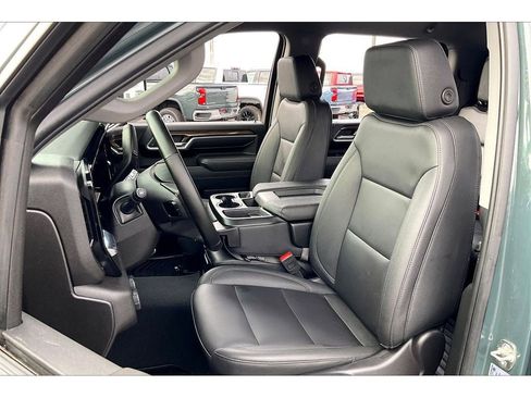 Used 2025 Chevrolet Silverado 2500 LT w/ Trail Boss Package image 26