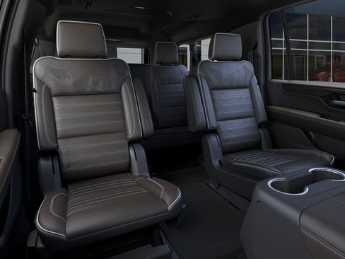 New 2026 GMC Yukon XL Denali Ultimate w/ LPO, Floor Liner Package AWD/4WD image 17