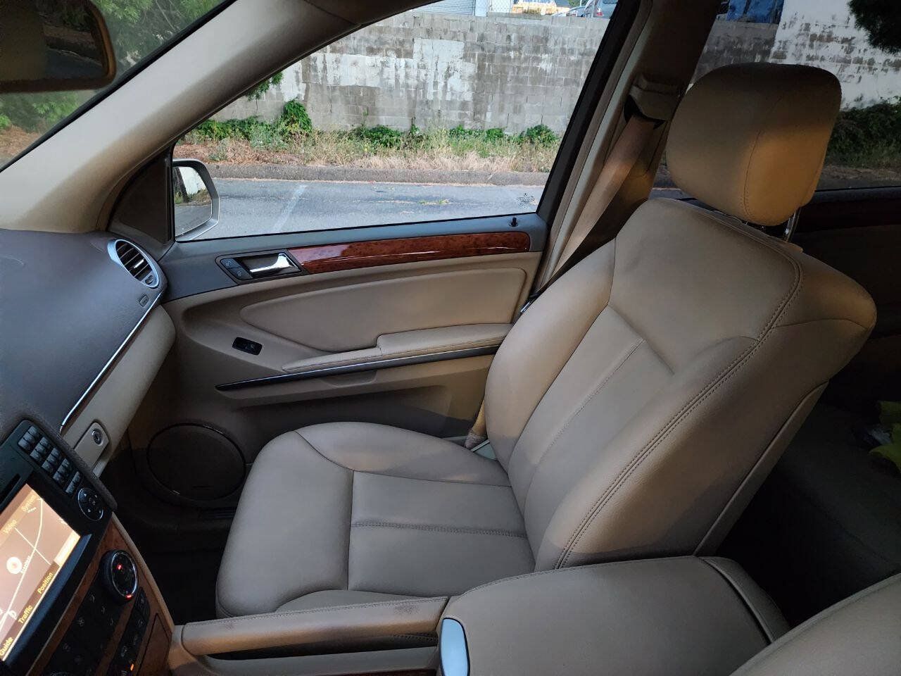 Used 2009 Mercedes-Benz GL 450 4MATIC image 16