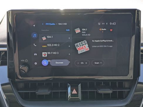 Used 2024 Toyota Corolla LE FWD image 21