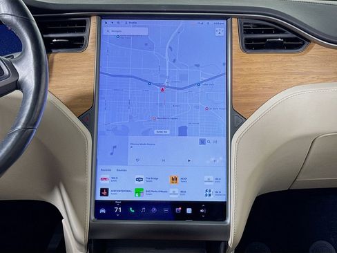 Used 2020 Tesla Model X Long Range image 15