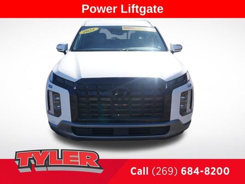 Used 2025 Hyundai Palisade SEL image 2