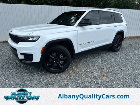 Used 2024 Jeep Grand Cherokee L Altitude RWD image 1