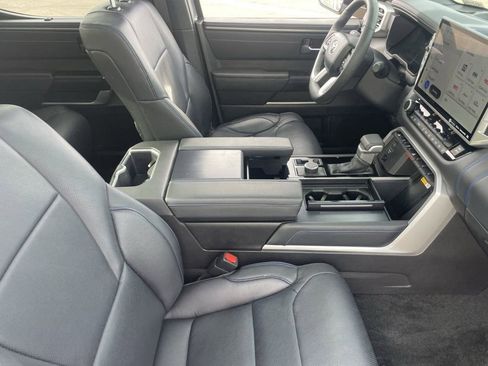 Used 2024 Toyota Tundra Platinum image 10