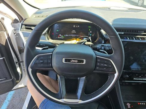 Used 2024 Jeep Grand Cherokee Limited 4xe w/ Luxury Tech Group II AWD/4WD image 11