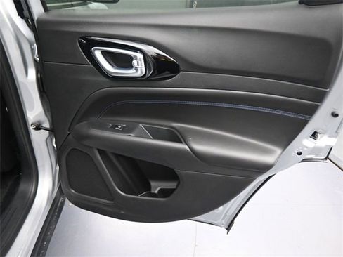 New 2026 Jeep Compass Latitude image 36