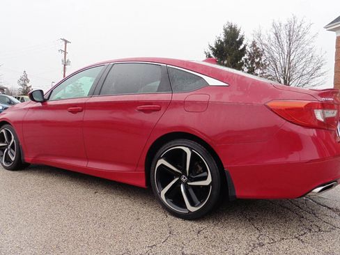 Used 2018 Honda Accord Sport image 2
