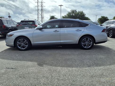Certified 2024 Honda Accord EX image 22