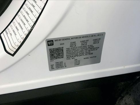Used 2026 Chevrolet Equinox LT AWD/4WD image 31
