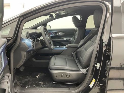 New 2026 Chevrolet Equinox EV LT image 8