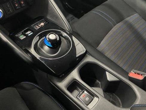 Used 2022 Nissan Leaf SV Plus image 35