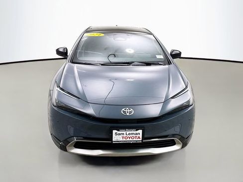 Used 2024 Toyota Prius Prime Premium w/ Advanced Technology Package image 2