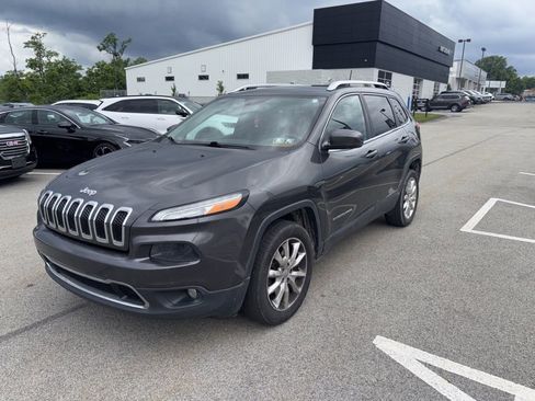 Used 2016 Jeep Cherokee Limited FWD image 3