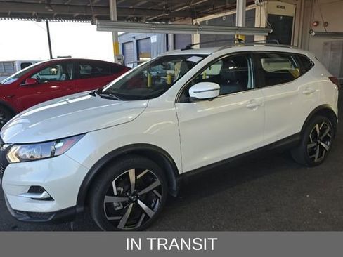 Used 2022 Nissan Rogue Sport SL image 1