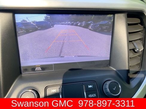 Used 2023 GMC Acadia SLT w/ Preferred Package AWD/4WD image 17