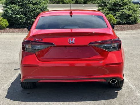 Used 2025 Honda Civic Sport image 4