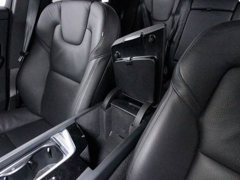 Certified 2025 Volvo XC60 B5 Plus w/ Climate Package AWD/4WD image 12