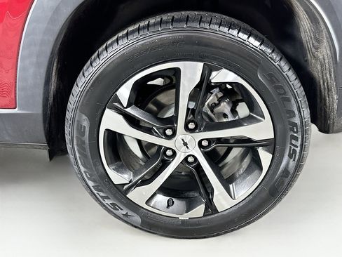 Used 2024 Chevrolet Trax RS w/ Driver Confidence Package image 11