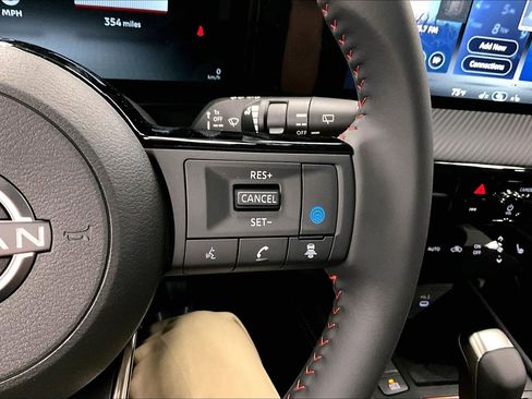 New 2026 Nissan Kicks SR w/ Cold Weather Package FWD image 23