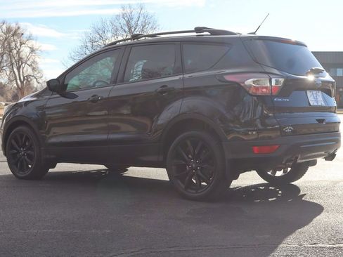 Used 2017 Ford Escape SE w/ Equipment Group 201A image 7