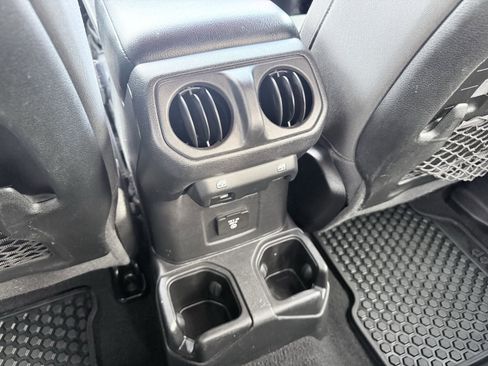 Used 2021 Jeep Gladiator Rubicon w/ Cold Weather Group image 44