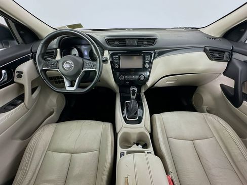 Used 2018 Nissan Rogue Sport SL w/ SL Premium Package FWD image 10