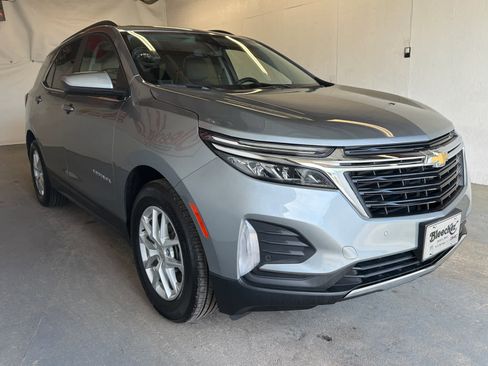 Used 2024 Chevrolet Equinox LT w/ LPO, Floor Liner Package image 4