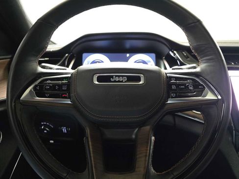 Used 2025 Jeep Grand Cherokee L Summit w/ Obsidian Package AWD/4WD image 29