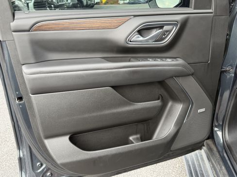Used 2022 Chevrolet Suburban High Country AWD/4WD image 14