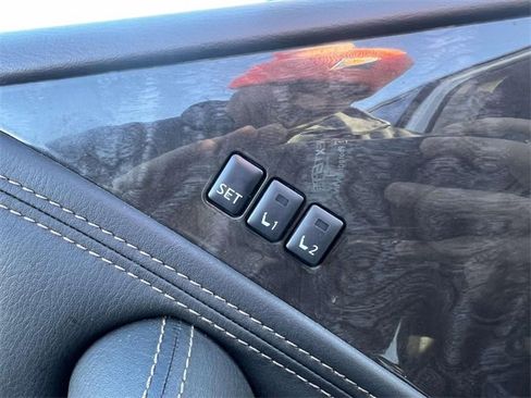 Used 2022 Nissan Armada Platinum w/ Captain's Chairs Package image 18