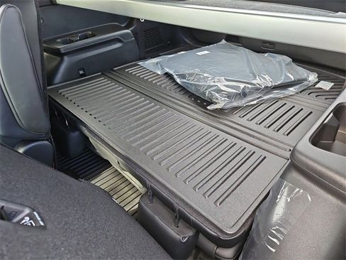 New 2025 Kia Telluride EX image 12