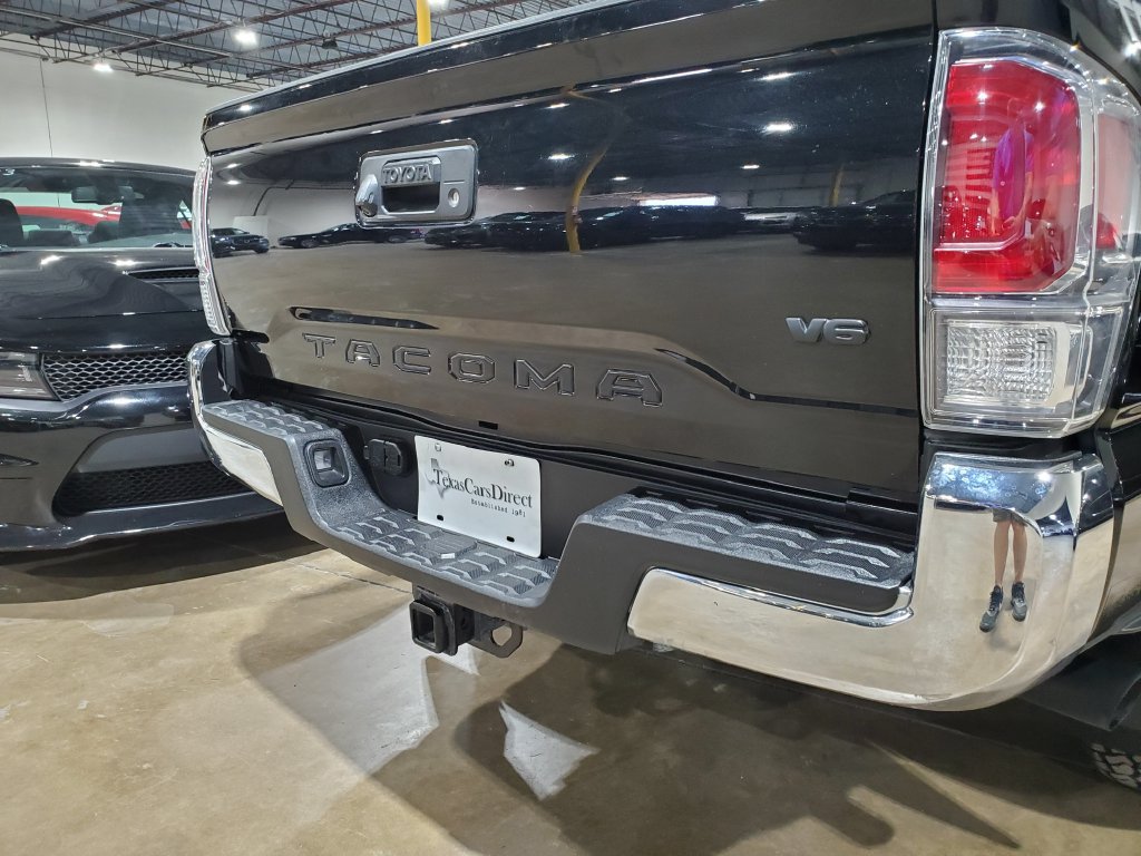 Used 2022 Toyota Tacoma TRD Off-Road AWD/4WD image 40
