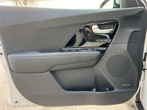 Certified 2020 Kia Niro EX Premium image 9