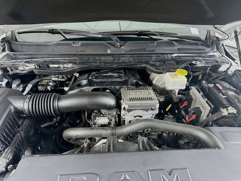 Used 2020 RAM 1500 Laramie AWD/4WD image 32