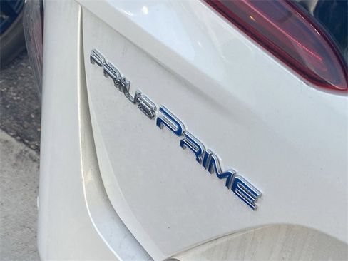 Used 2021 Toyota Prius Prime Limited image 9