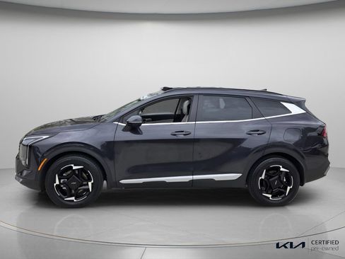 Certified 2026 Kia Sportage EX w/ EX Panorama Roof Package FWD image 3