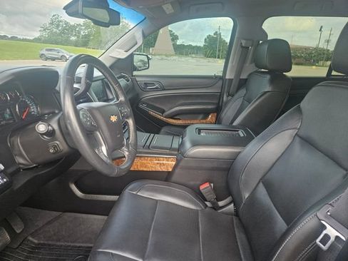 Used 2019 Chevrolet Tahoe Premier w/ RST 6.2L Performance Edition AWD/4WD image 9