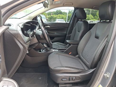 Used 2024 Buick Encore GX Preferred w/ Comfort Package FWD image 15